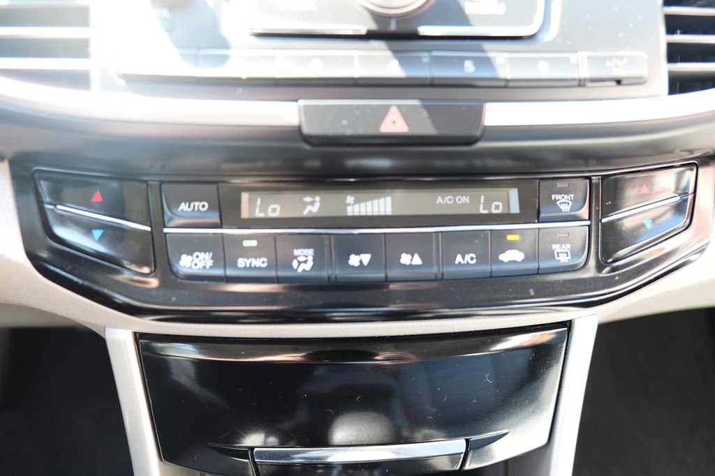 Photo 22 of this HONDA ACCORD