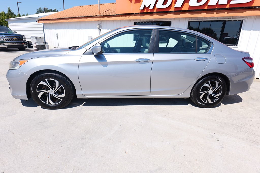 Photo 8 of this HONDA ACCORD