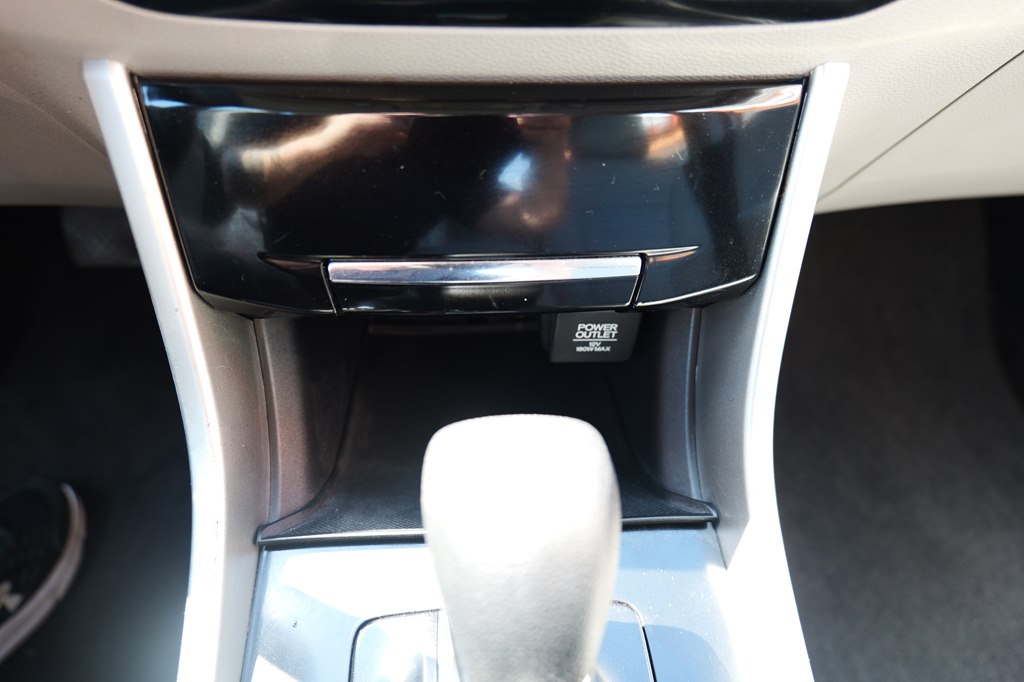 Photo 23 of this HONDA ACCORD