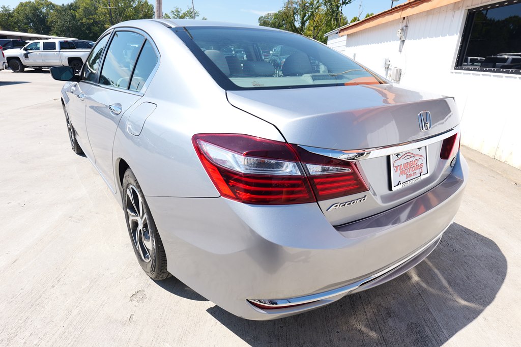 Photo 7 of this HONDA ACCORD