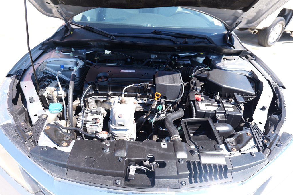 Photo 46 of this HONDA ACCORD