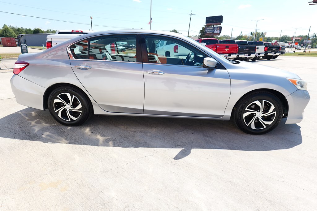 Photo 4 of this HONDA ACCORD