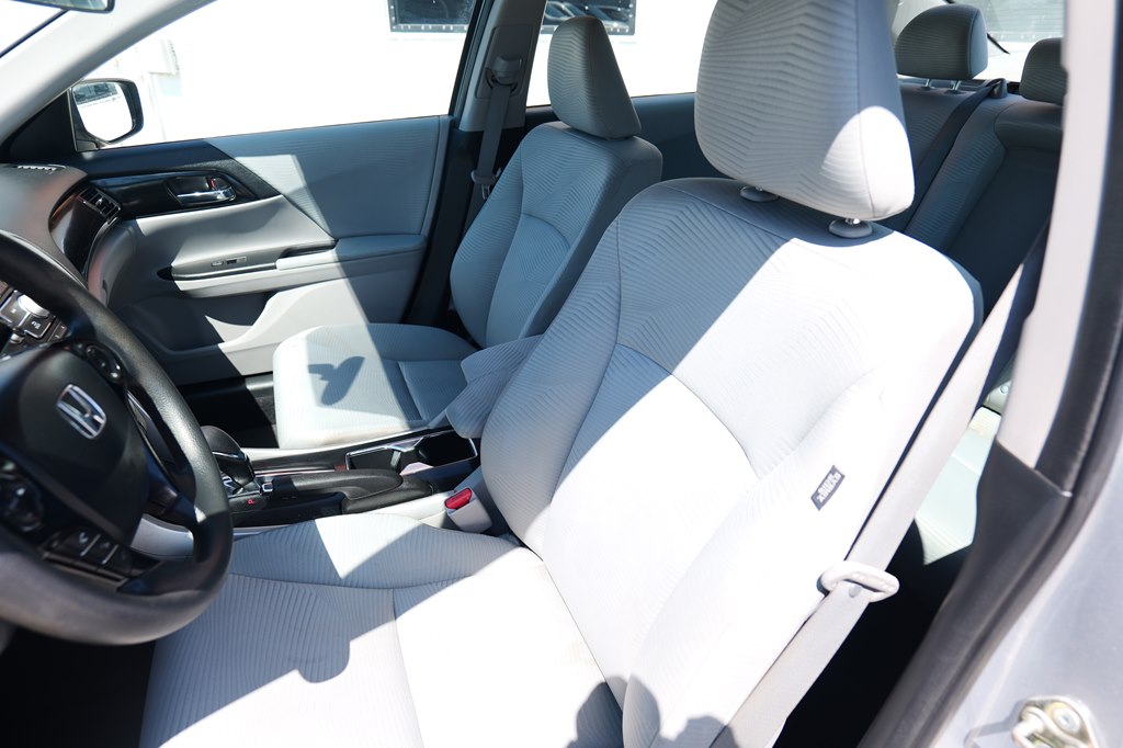 Photo 12 of this HONDA ACCORD