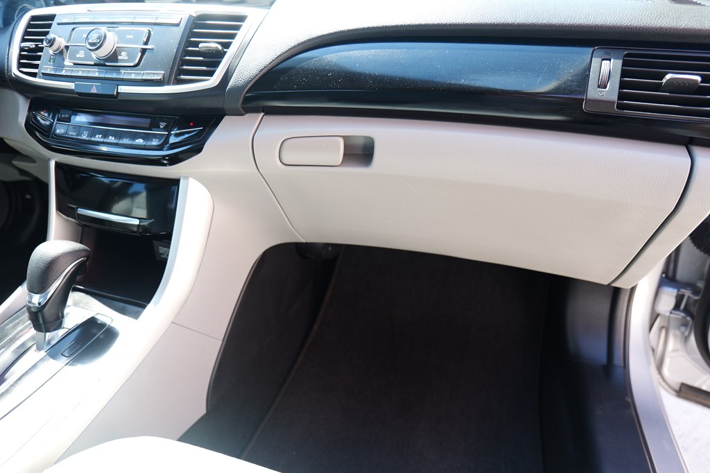 Photo 43 of this HONDA ACCORD