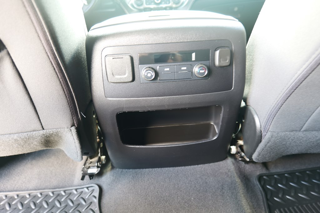 Photo 33 of this CHEVROLET TAHOE
