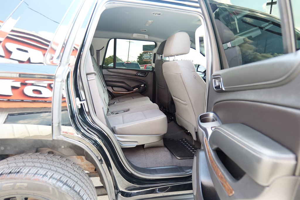 Photo 38 of this CHEVROLET TAHOE