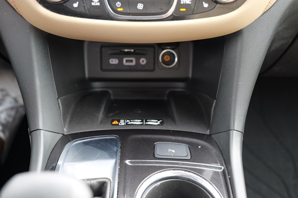 Used Car 2022 Chevrolet Equinox  Premier For Sale Under $20,000 In Baker, Louisiana