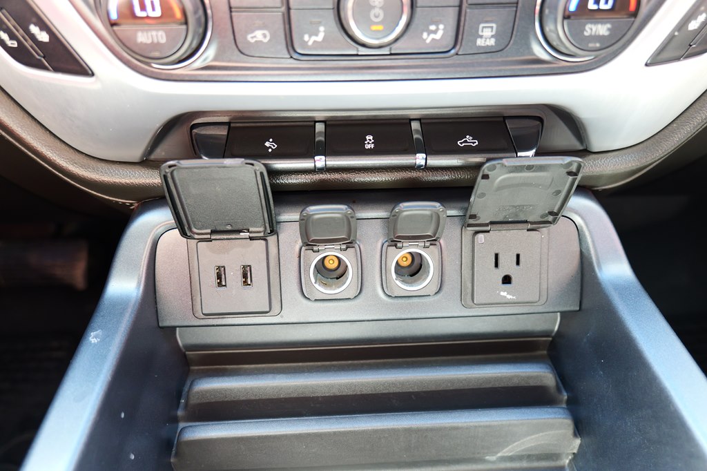 Photo 26 of this GMC SIERRA