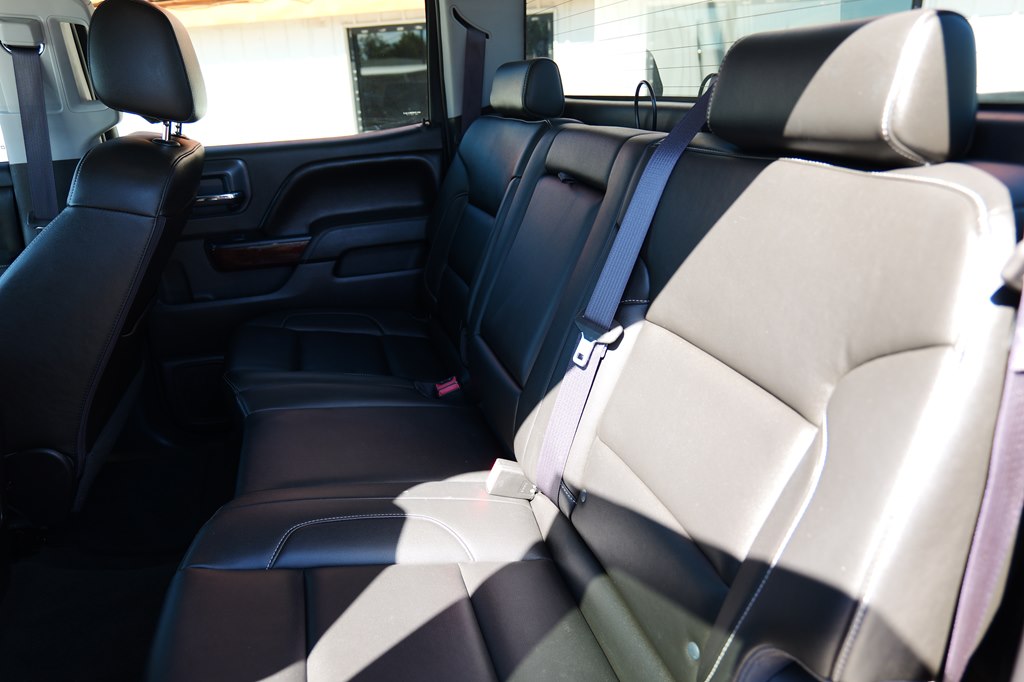 Photo 37 of this GMC SIERRA