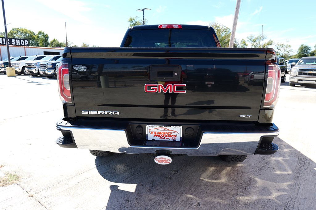 Photo 6 of this GMC SIERRA