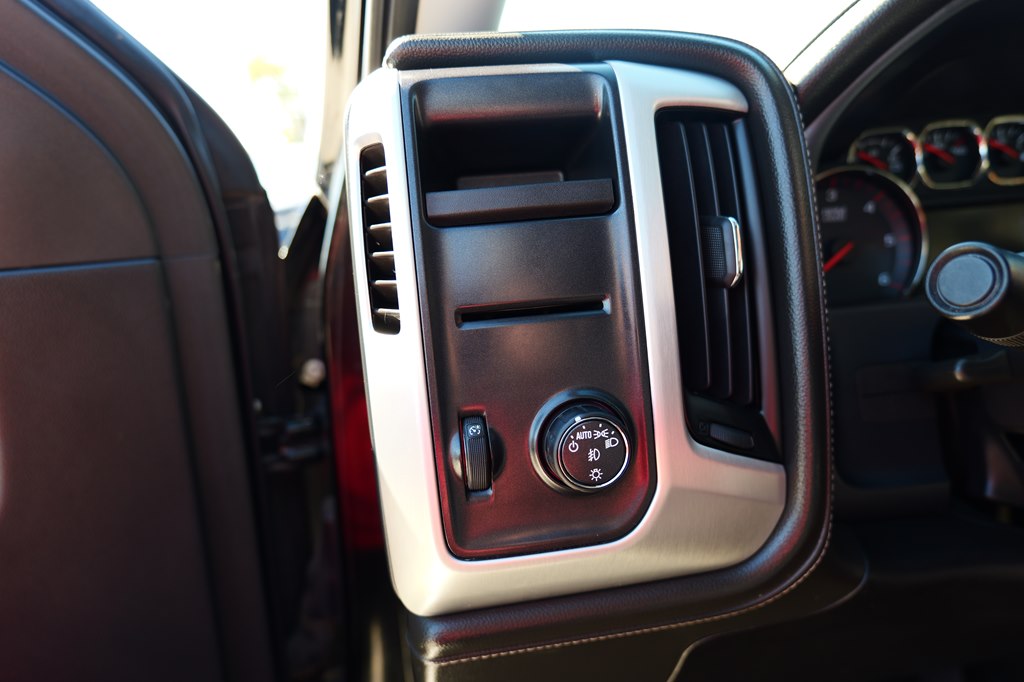 Photo 16 of this GMC SIERRA
