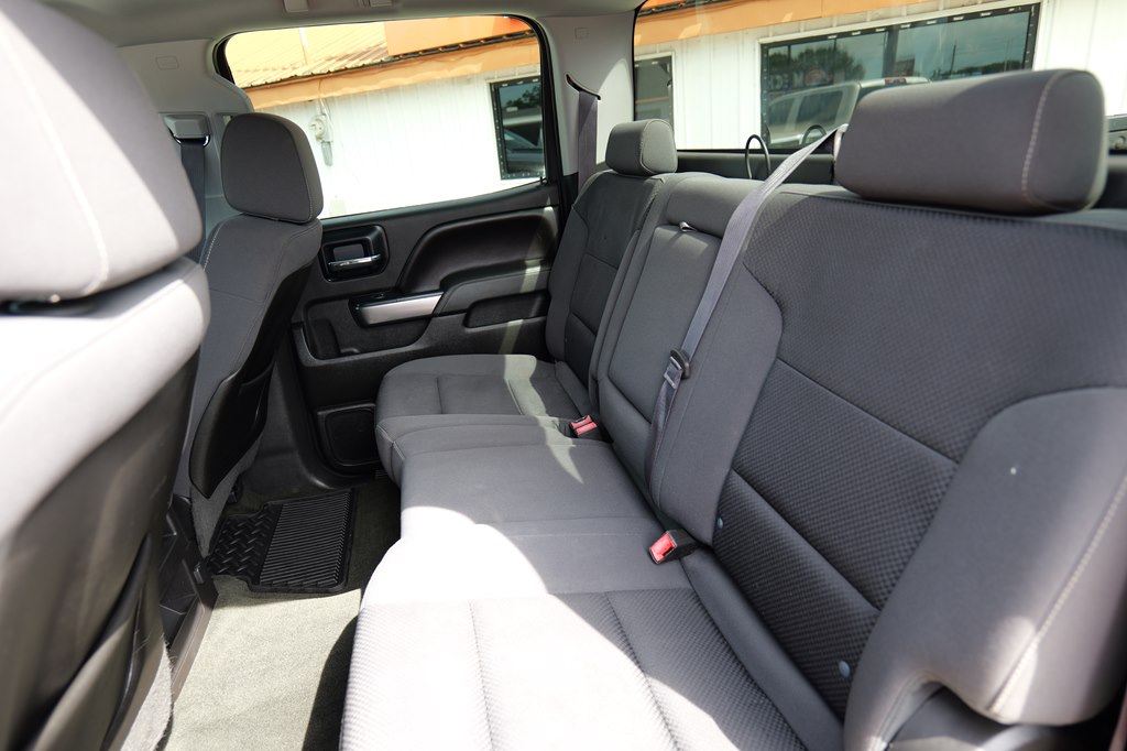 Photo 28 of this CHEVROLET SILVERADO 1500