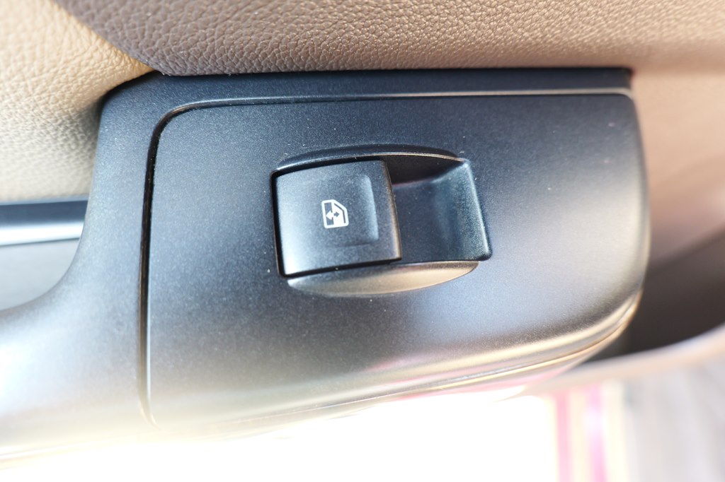 Photo 36 of this CHEVROLET SILVERADO 1500