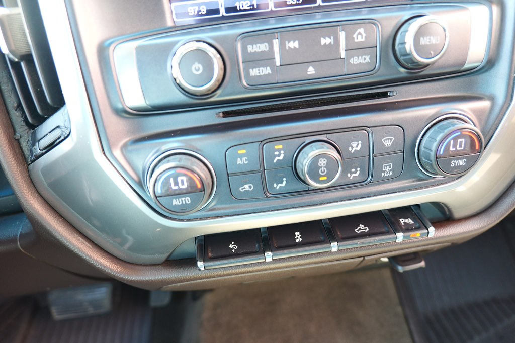 Photo 25 of this CHEVROLET SILVERADO 1500