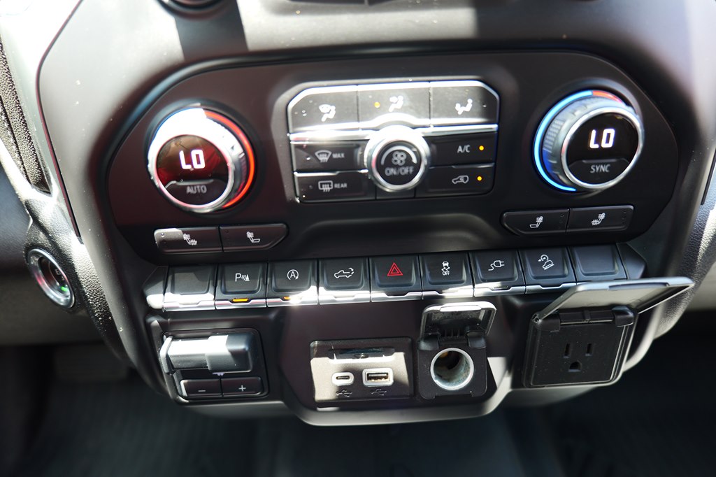 Photo 22 of this CHEVROLET SILVERADO 1500