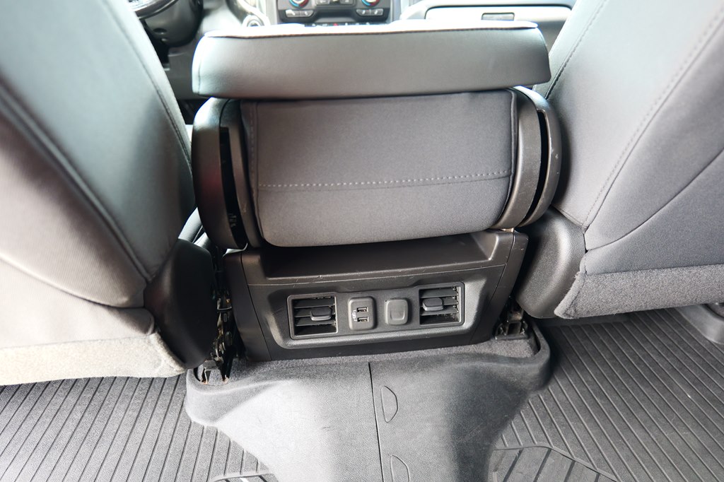 Photo 31 of this CHEVROLET SILVERADO 1500