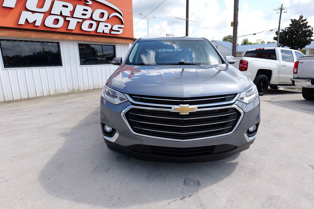 Photo 2 of this CHEVROLET TRAVERSE