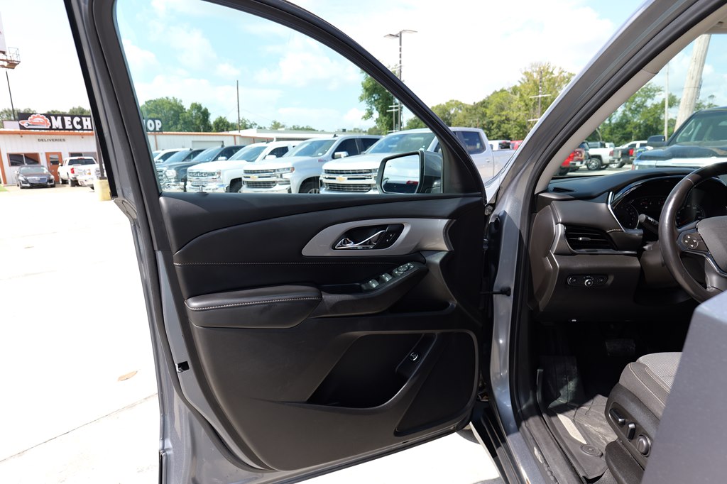 Photo 13 of this CHEVROLET TRAVERSE