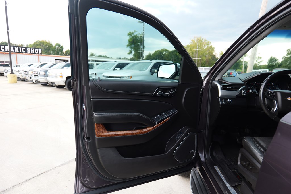 Photo 13 of this CHEVROLET TAHOE
