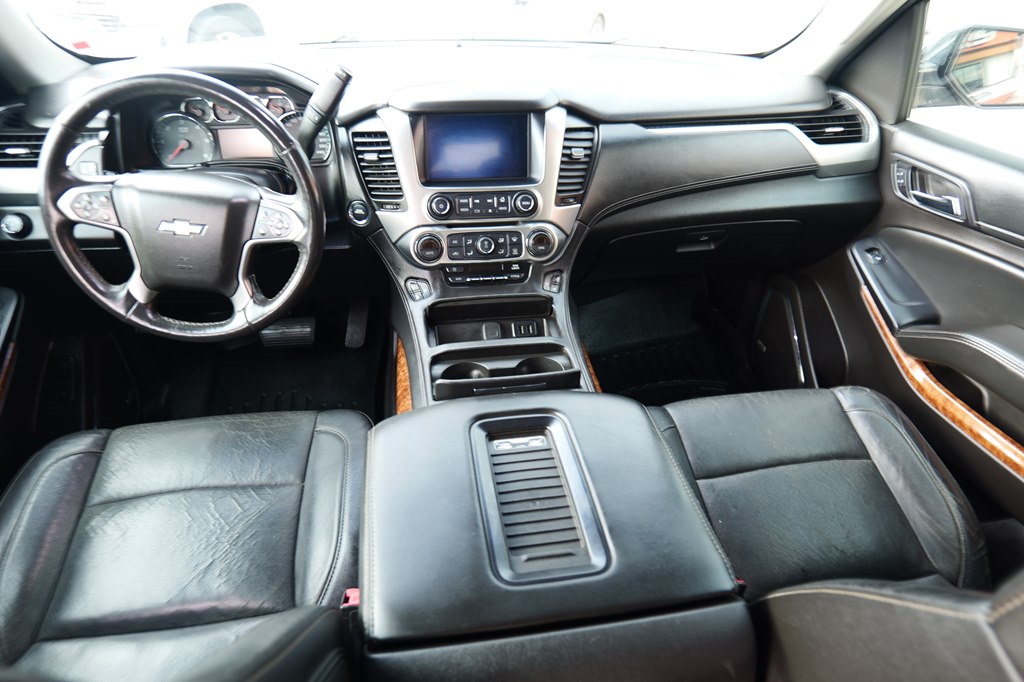 Photo 33 of this CHEVROLET TAHOE