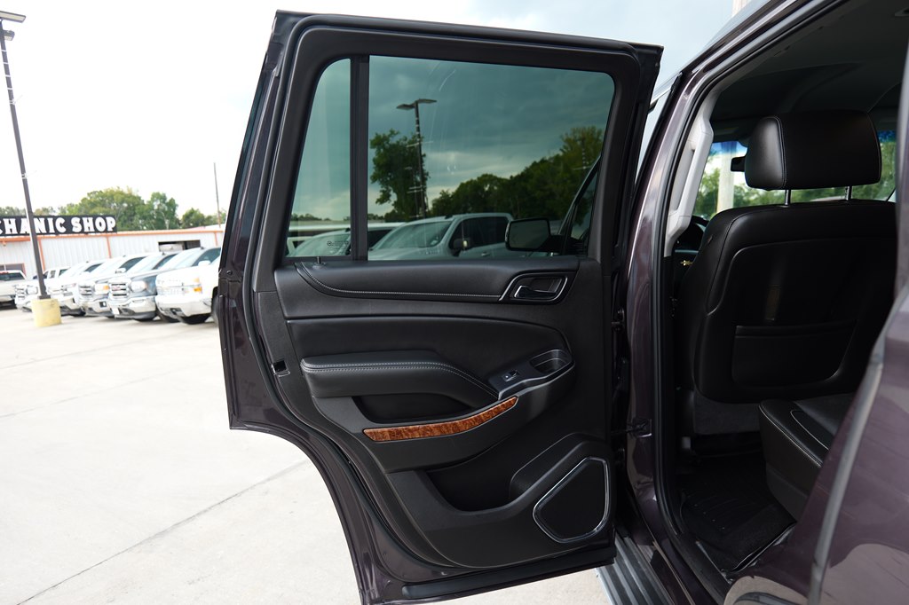 Photo 30 of this CHEVROLET TAHOE