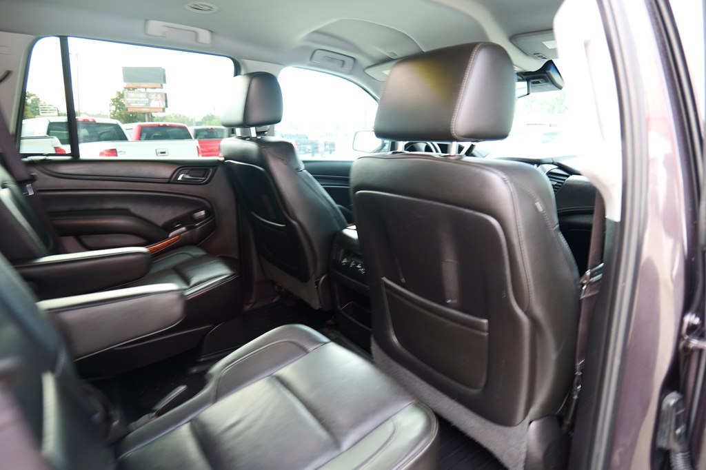 Photo 40 of this CHEVROLET TAHOE
