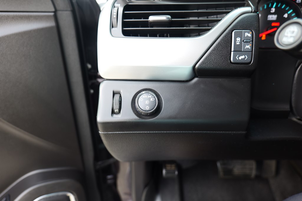 Photo 16 of this CHEVROLET TAHOE