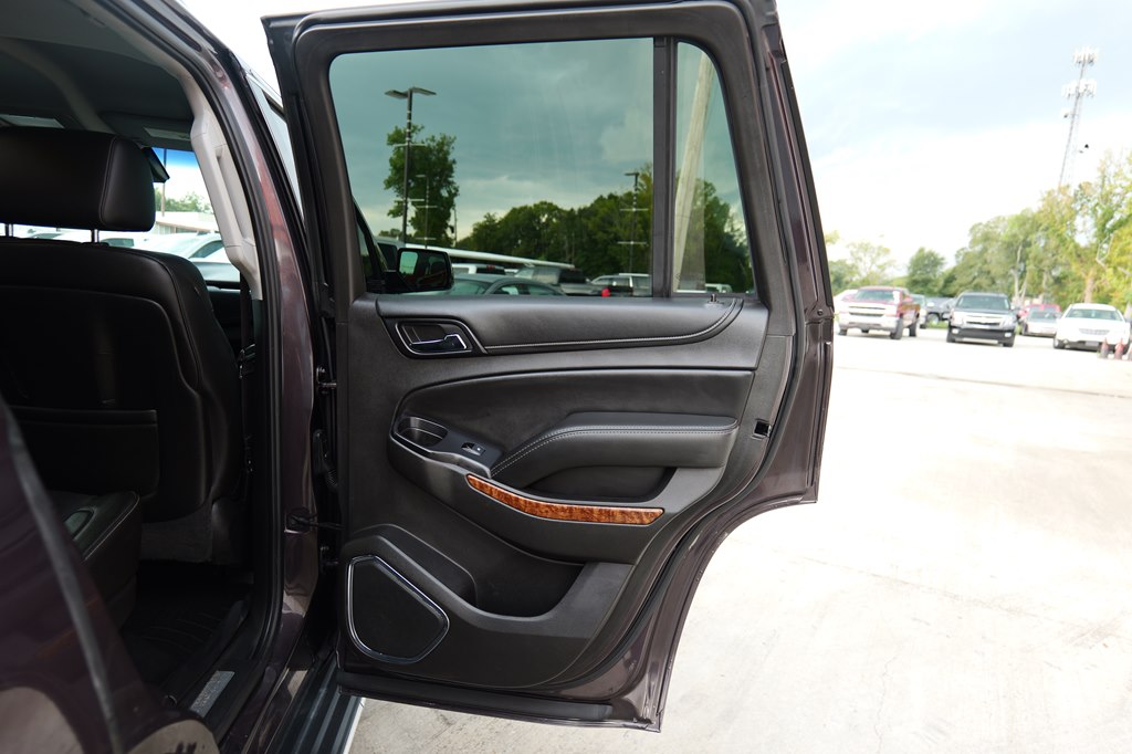 Photo 41 of this CHEVROLET TAHOE