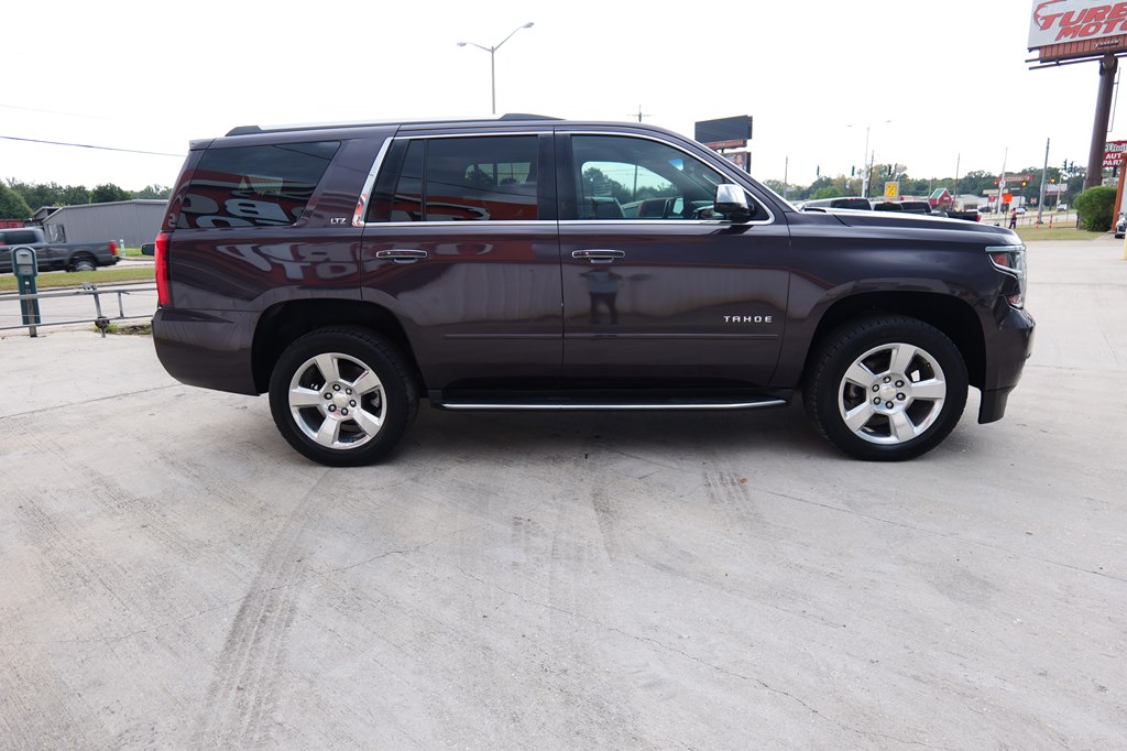 Photo 4 of this CHEVROLET TAHOE