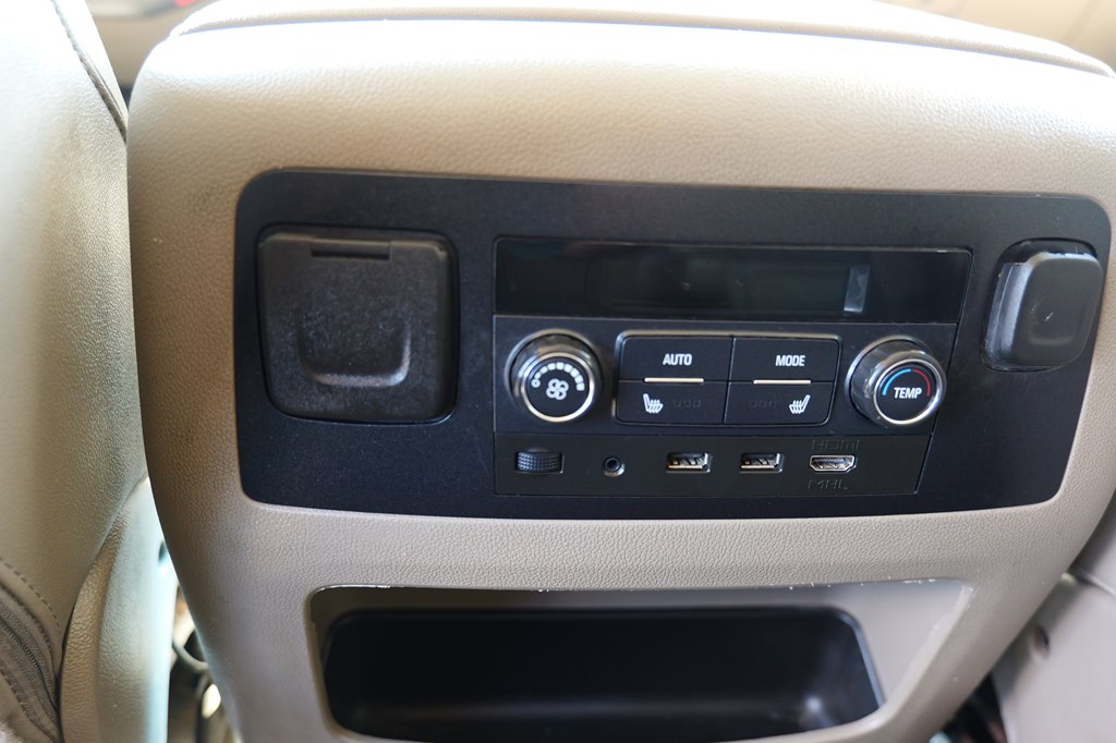 Photo 39 of this GMC YUKON