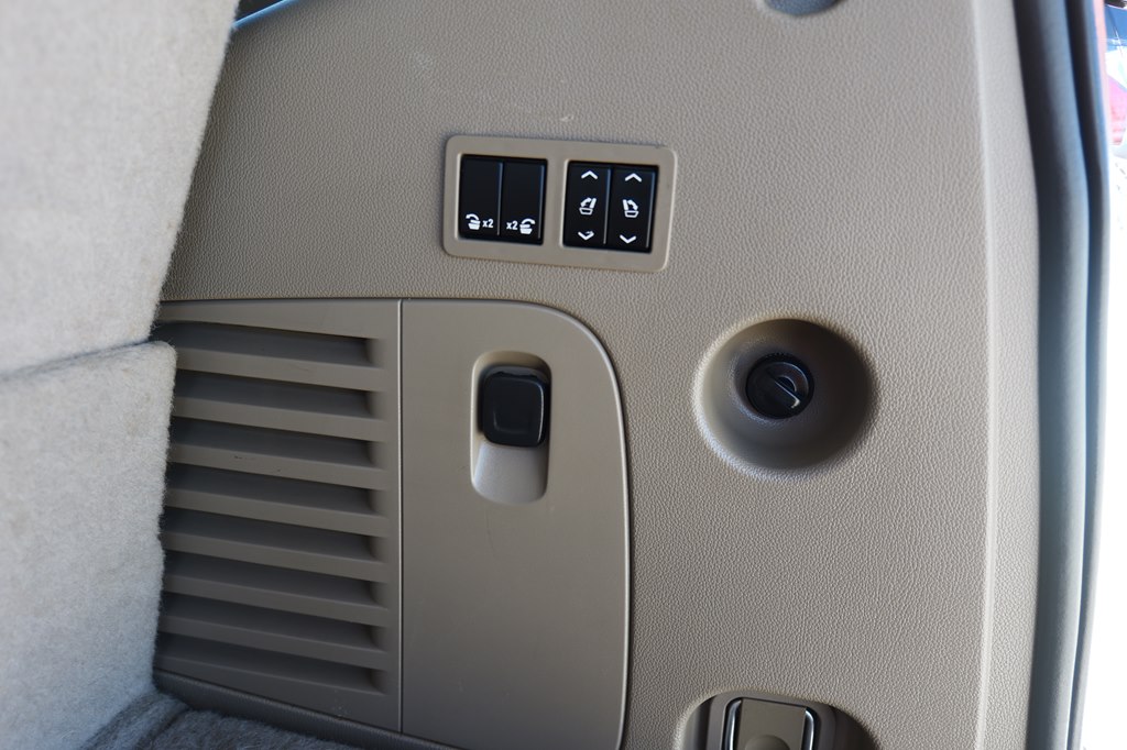 Photo 45 of this GMC YUKON