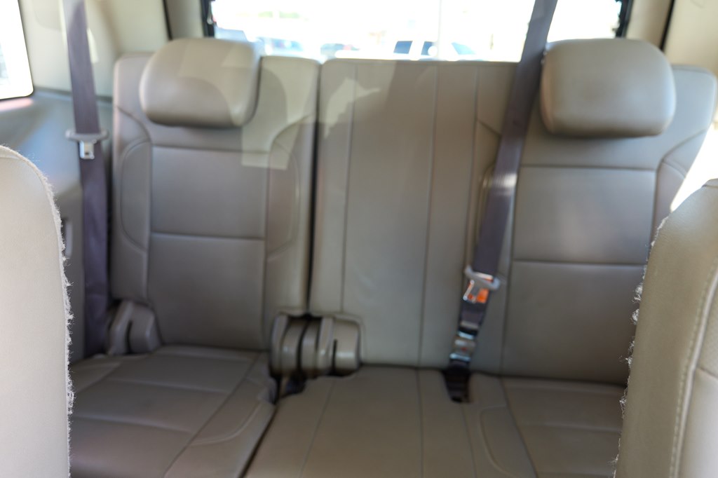 Photo 42 of this GMC YUKON