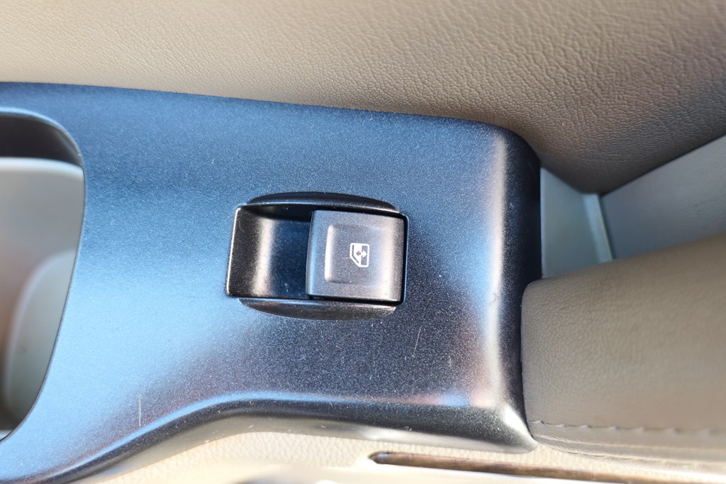 Photo 50 of this GMC YUKON