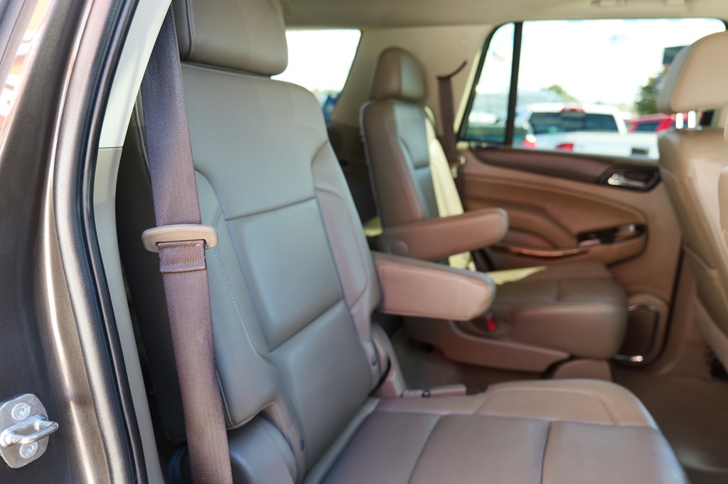 Photo 47 of this GMC YUKON