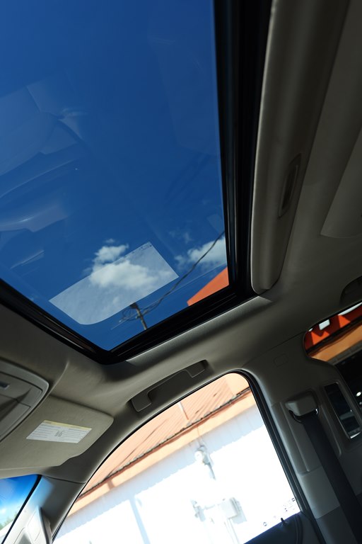 Photo 31 of this GMC YUKON