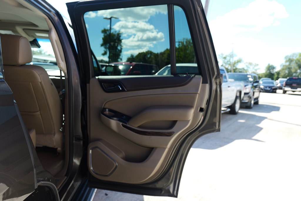 Photo 49 of this GMC YUKON