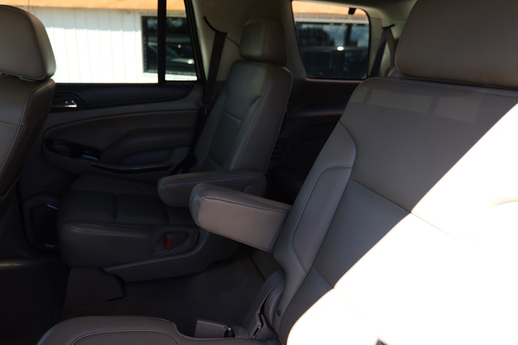 Photo 35 of this GMC YUKON