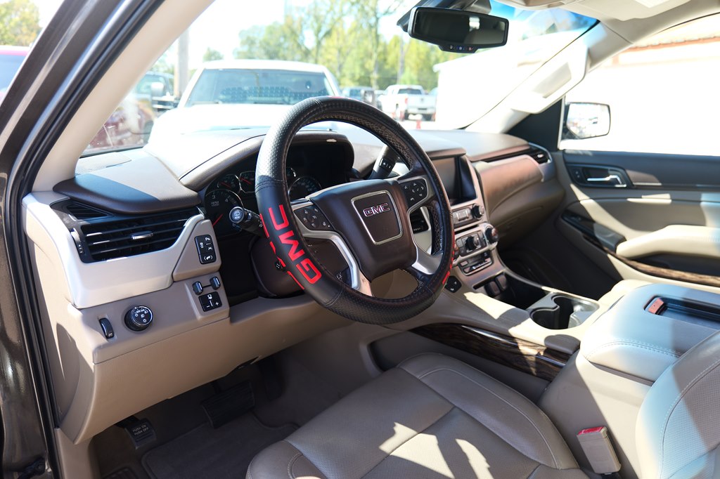 Photo 11 of this GMC YUKON