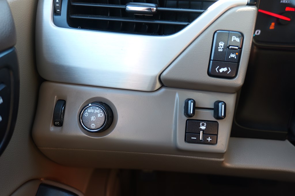 Photo 16 of this GMC YUKON