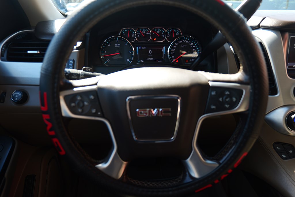 Photo 17 of this GMC YUKON