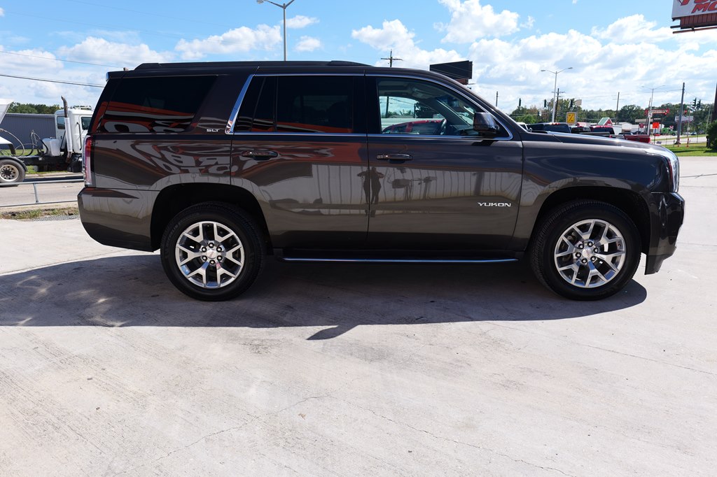 Photo 4 of this GMC YUKON