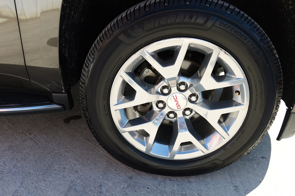 Photo 57 of this GMC YUKON