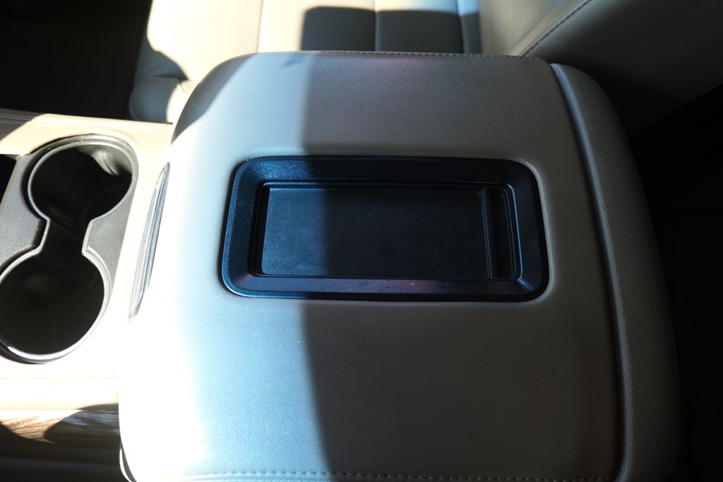 Photo 28 of this GMC YUKON