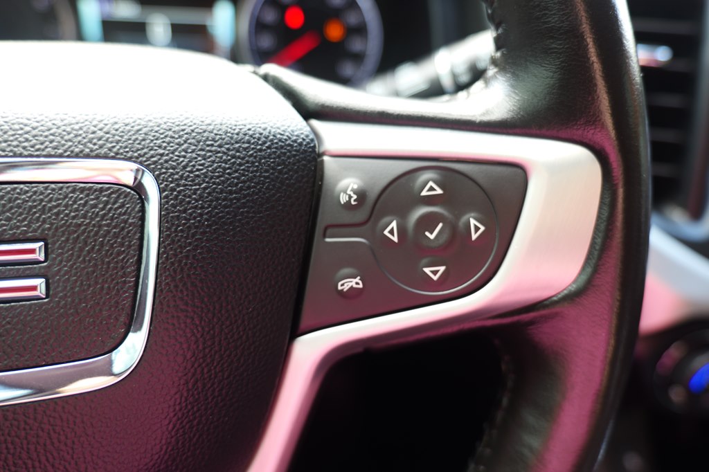 Photo 16 of this GMC ACADIA