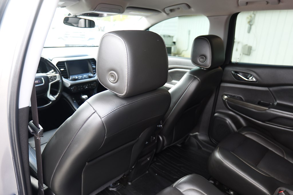 Photo 31 of this GMC ACADIA