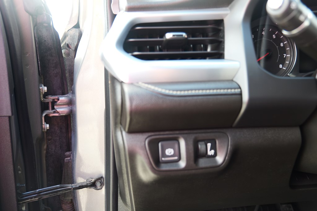 Photo 14 of this GMC ACADIA
