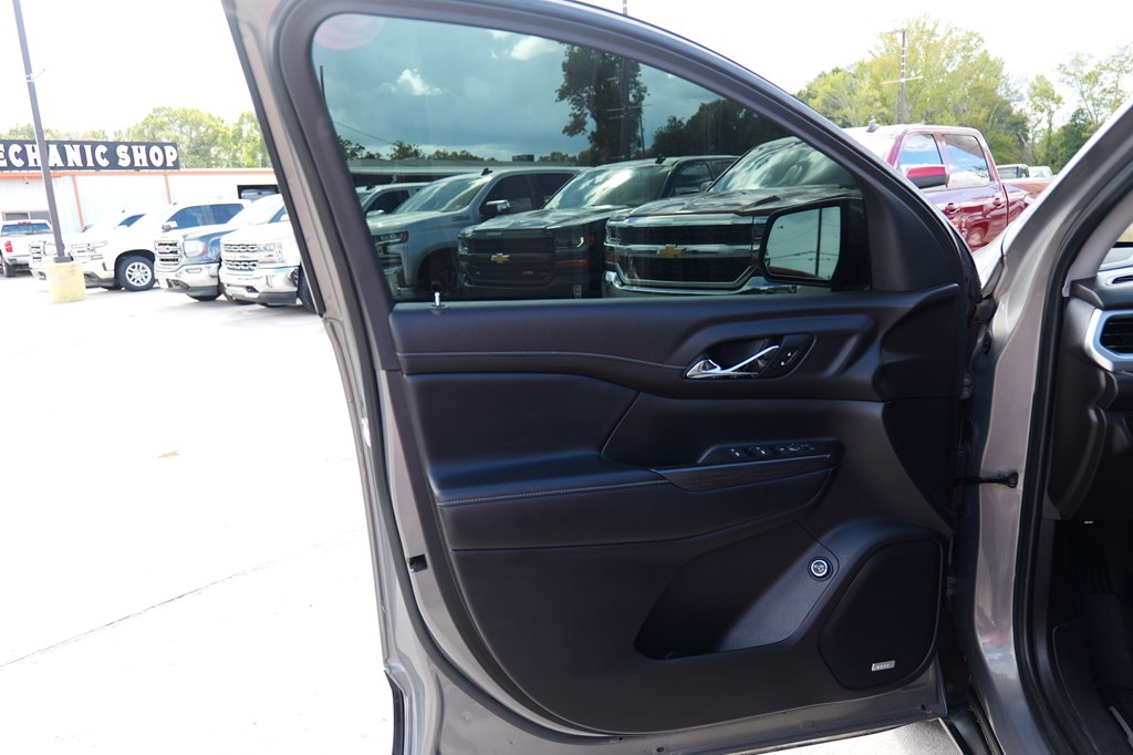 Photo 12 of this GMC ACADIA