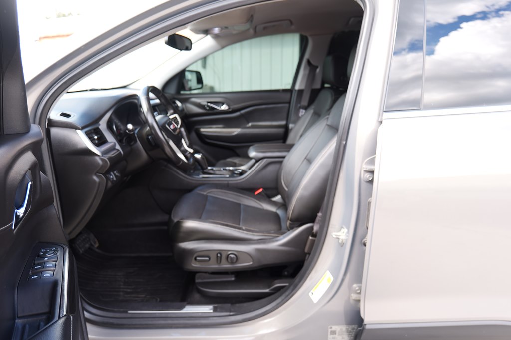Photo 9 of this GMC ACADIA