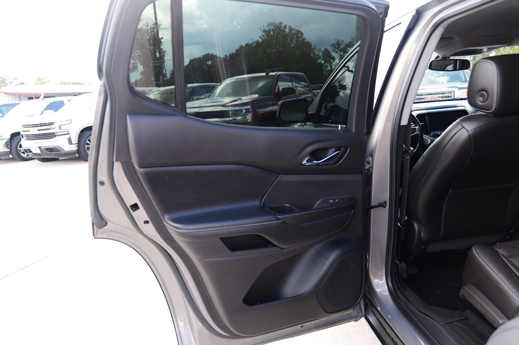 Photo 33 of this GMC ACADIA