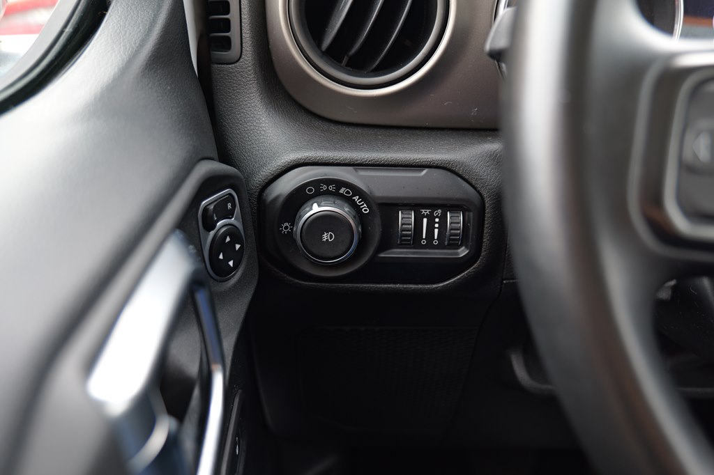 Used Car 2018 Jeep Wrangler Unlimi  Sport For Sale Under $25,000 In Baker, Louisiana